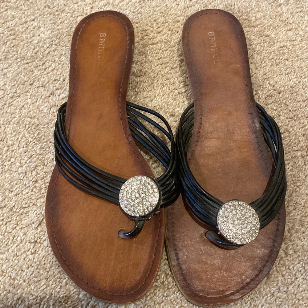 Adorable  flats